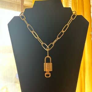 Paper Clip Gold Chain w/ extender
